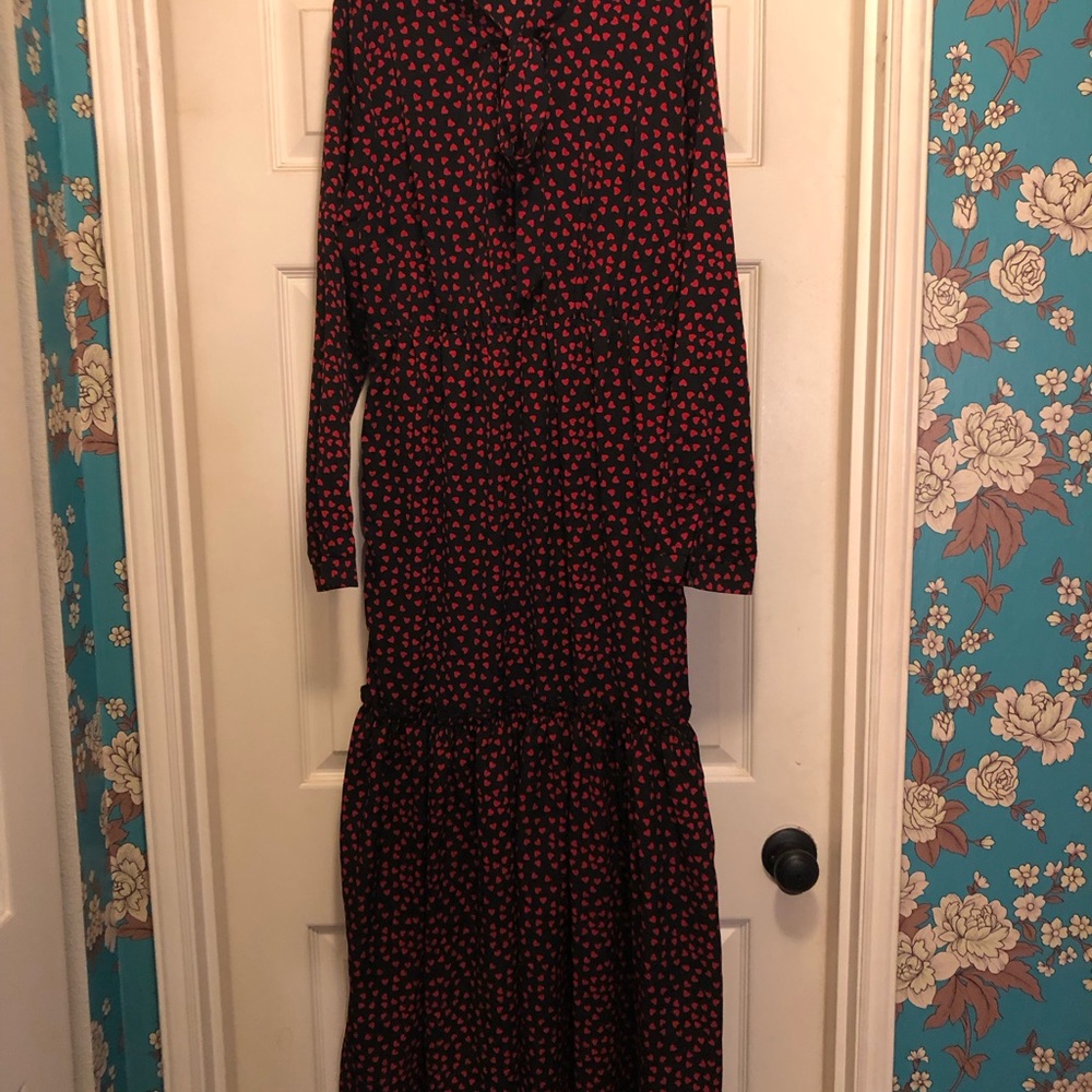Elegant Black and Red Hearts Patterned Dress